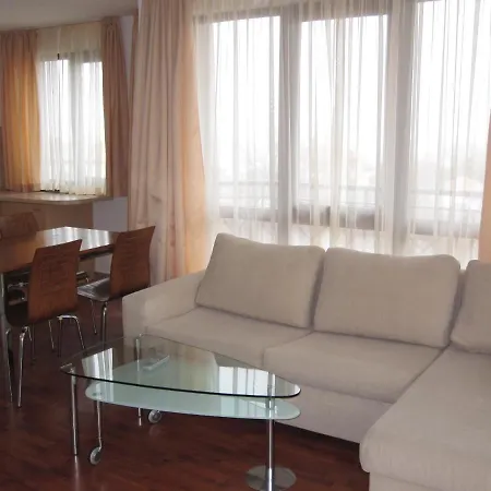 Templum Yovis Apartamento *